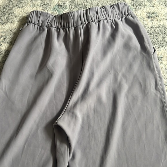 Lululemon Noir Crop - Picture 8 of 9